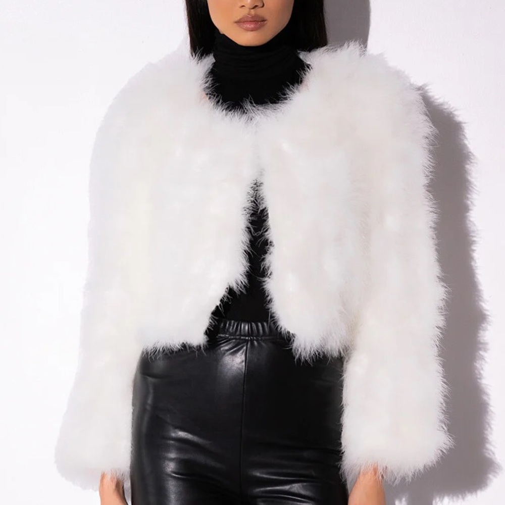 AKIRA Quinn Feather Cropped Jacket - Large